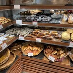 ポール・ボキューズ・ベーカリー - 店内