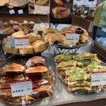 ポール・ボキューズ・ベーカリー - 店内