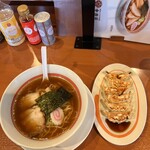 幸楽苑 - 醤油ラーメンと餃子