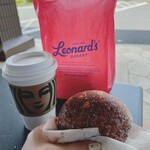LEONARD'S BAKERY - Malasada Original $1.94(310円) /Starbucks Today's Coffee $3.09(493円)