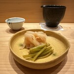 鮨 さいとう - 山葵の茎とガリ