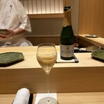 鮨 さいとう - グラス シャンパンDELAMOTTE BRUT