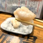 立ち寿司 まぐろ一徹 - 帆立リフト