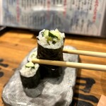 立ち寿司 まぐろ一徹 - ツンツン巻きリフト