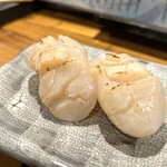 立ち寿司 まぐろ一徹 - 炙り帆立