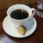 キッチン ブルー グローブ - ホットコーヒーのアップ