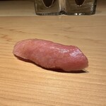 鮨 一幸 - 大トロ剥がし