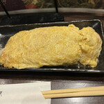 京とんちん亭 - 出し巻き６５０円。お出汁たっぷり、ふわふわ玉子のとても美味しいだし巻き玉子です（╹◡╹）