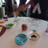 広東料理 センス - 茶葉を入れて