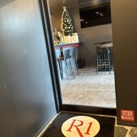 R1 TOKYO Bar&Restaurant - 