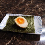 自家製麺 ら～めん かり屋 - クーポンでもらった味玉と海苔