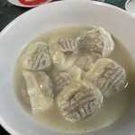 上海わんたん・食彩厨房 - なぜか全部ひっくり返ってしまってます