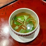 一碗水 - 料理写真:干貝柱と新にんにくの蒸しスープ