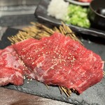 焼肉食べ放題 カルビとタン - 