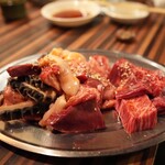 炭火焼肉 吉 - 