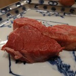肉料理ふくなが - ロースとランプ肉[焼く前に,見せて下さいます]♪