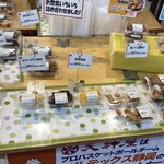 Tenjin ya - 店内
      2024/05/29
      とんかつ定食 大盛 649円+108円