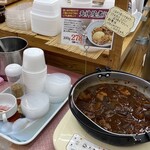 Tenjin ya - 店内
      2024/05/29
      とんかつ定食 大盛 649円+108円