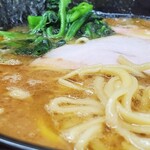 ラーメン 杉田家 - ラーメン並(近景)