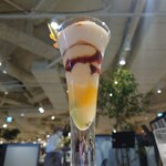 カフェ モロゾフ - カスタードプリンパフェ