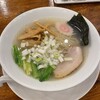 まるきんラーメン - 料理写真:塩ラーメン
麺硬め