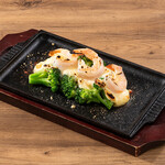 Shrimp and Broccoli Grilled with Garlic Mayonnaise and Cheese