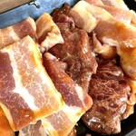 大衆焼肉なごみ - 料理写真:3種の選べるランチ¥1100内　肉3種野菜ごはんスープドリンクのセット。ハラミ激旨！豚トロもサクサク美味い。しばらく忘れられないほど美味かった。