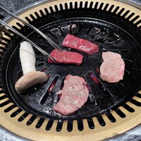 個室 和牛焼肉 吟 難波店 - 
