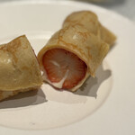 おかしやうっちー - いちごクレープ