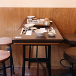 ぶりしゃぶ鍋 ますとみ - 3～4名様用テーブル×1