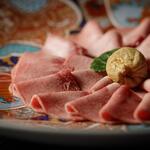 肉亭 まぼたん - メイン写真: