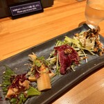 北新地ここの - ざくざくポテトサラダ・カンガルーたたき　イチマルソース掛け・筍ナムル・真鯛の原田酒粕醤油焼き