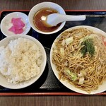 珍來 - 「ソース焼きそば定食」＠870    「ソース焼きそば」単品は@600