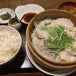 ブタガッパ - 豚と野菜のせいろ蒸し定食