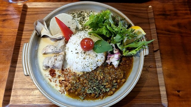 スパイスキッチン 倍音（Spice Kitchen 倍音） - 神楽岡（カレー）の写真