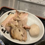 Matsudo tomita menban - 盛り付けが乱れたTPチャーシューと味玉