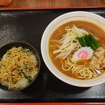 中華そば 兎 - 『昔ながらの中華そば』と『じゃこしそご飯』