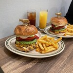 ゴールデンゲートバーガー - ベーコンアボガドチーズバーガー1650円