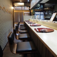鮨 蓮心 - 店内（カウンター席）