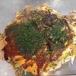 広島風お好み焼 芳 - 料理写真:肉玉そば 770円＋イカ天 120円＝890円なり