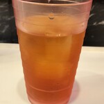 蒙古タンメン中本 - サービスウーロン茶