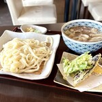 麦の香 - ■肉汁うどん￥780
■天ぷらセット(野菜の天ぷら)￥220増し