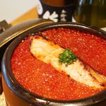サーモン西京漬けとイクラの土鍋ごはん