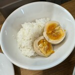 クラーク軒 - 味玉は半熟より硬め