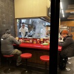 豚骨醤油ラーメン 王道家 - 