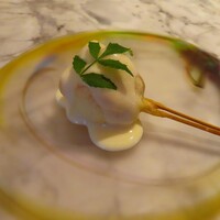 フレンチ串揚げ・炭焼き BEIGNET ASHIYA - ベニエ串　サクラマス　木の芽