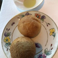 アンティカ オステリア デル ポンテ - さつまいもパンと全粒粉パン