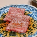 Nishi Azabu Kenshirou - 島根県産黒毛和牛のサーロイン。すき焼き仕立てで供します