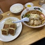 大福 - 料理写真:ラーメン定食（しょうゆラーメン・げんこつ餃子・ライス中）