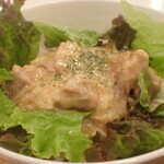 トーコーキッチン - 特製の照り焼きソースと マヨネーズで鶏肉を炒めた ご飯が進むおかずです